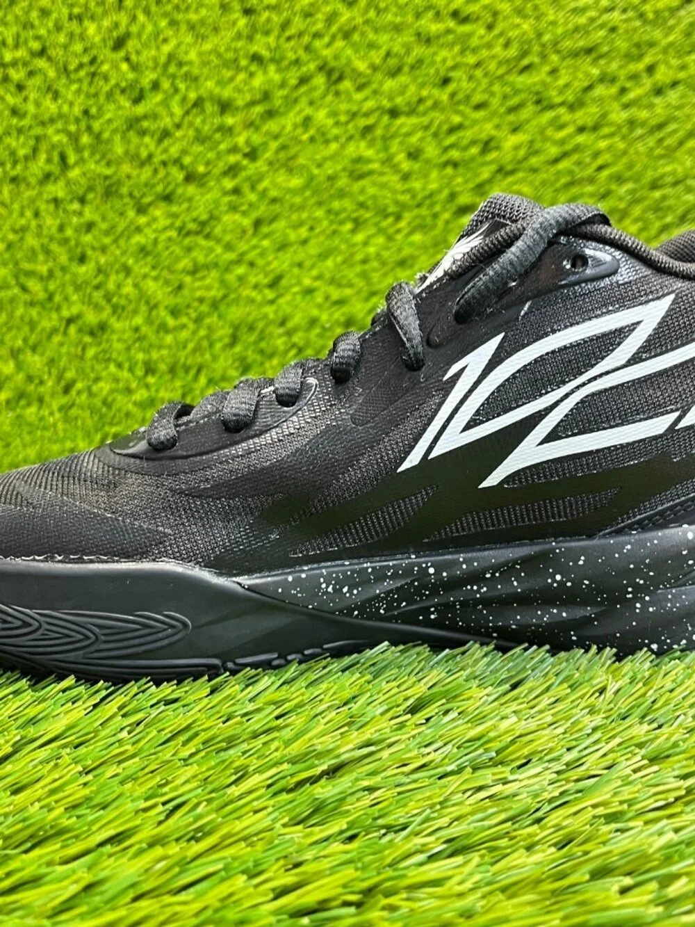 Puma LaMelo Ball MB.02‎ Oreo Boys Size 5.5Y Black Basketball Shoes Sneakers